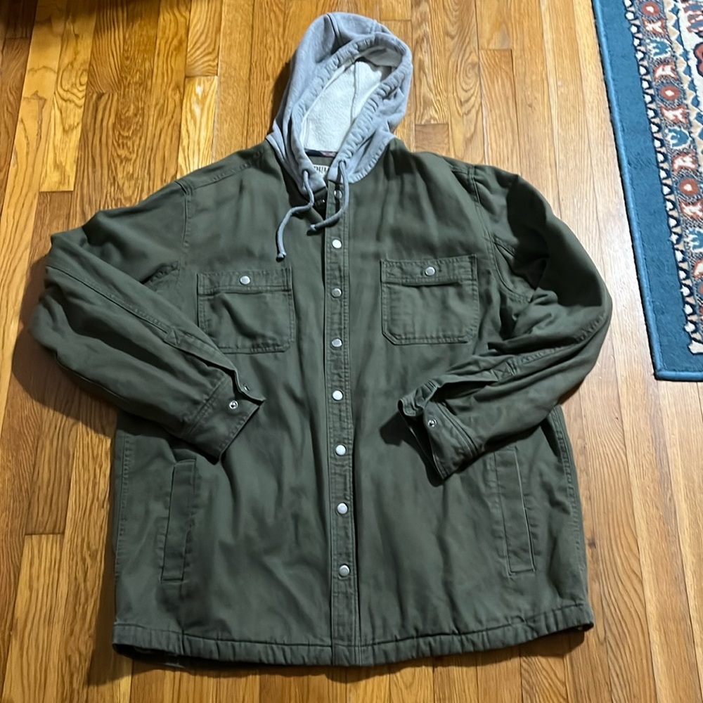Duluth XL Tall Army Green Excellent Condition